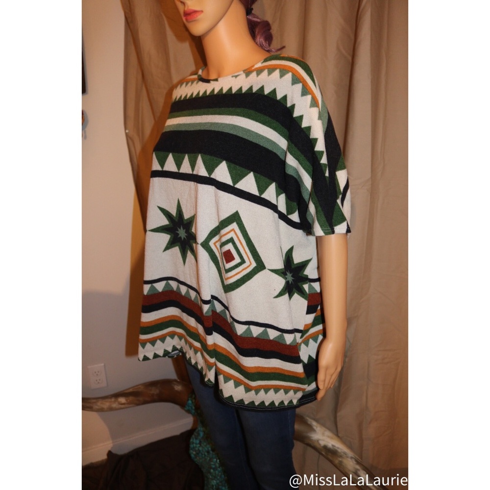 Aztec Sweater/Poncho 💛🌵